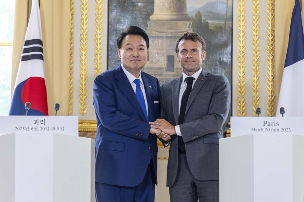High stakes and glitz mark the vote in Paris for the 2030 World Expo host